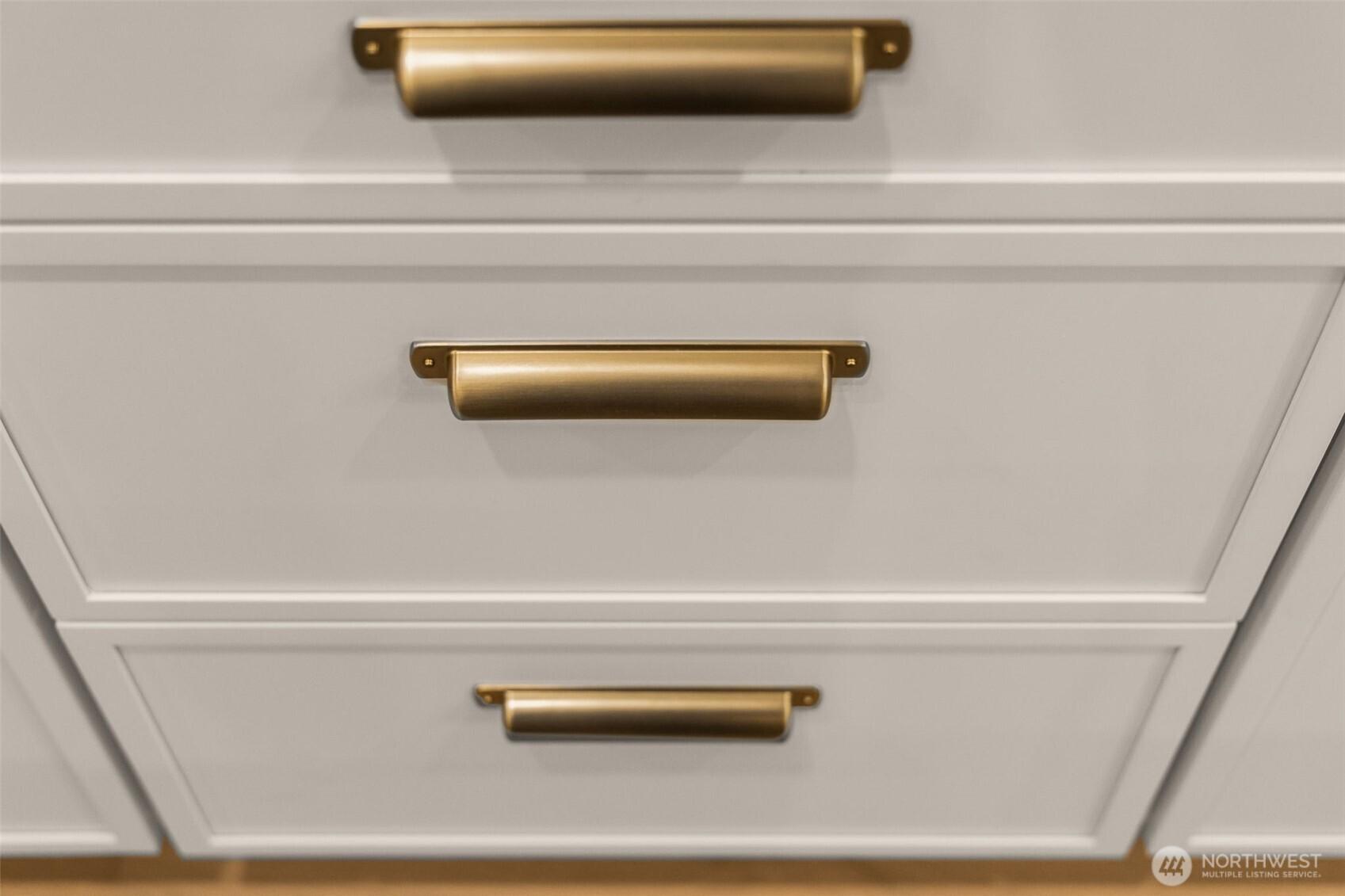 BELLEVUE, Washington, 98006, United States, 4 Bedrooms Bedrooms, ,3 BathroomsBathrooms,Residential,For Sale,1999866