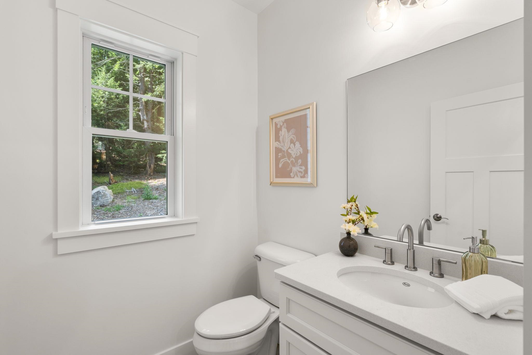Bedford, New Hampshire, 03110, United States, 4 Bedrooms Bedrooms, ,4 BathroomsBathrooms,Residential,For Sale,1848455
