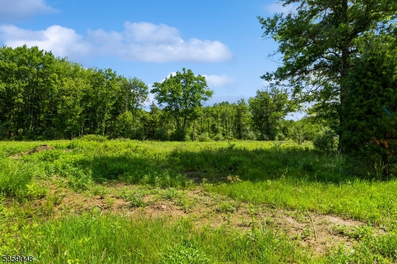Franklin Twp., New Jersey, 08825, United States, 2 Bedrooms Bedrooms, ,3 BathroomsBathrooms,Residential,For Sale,1820941