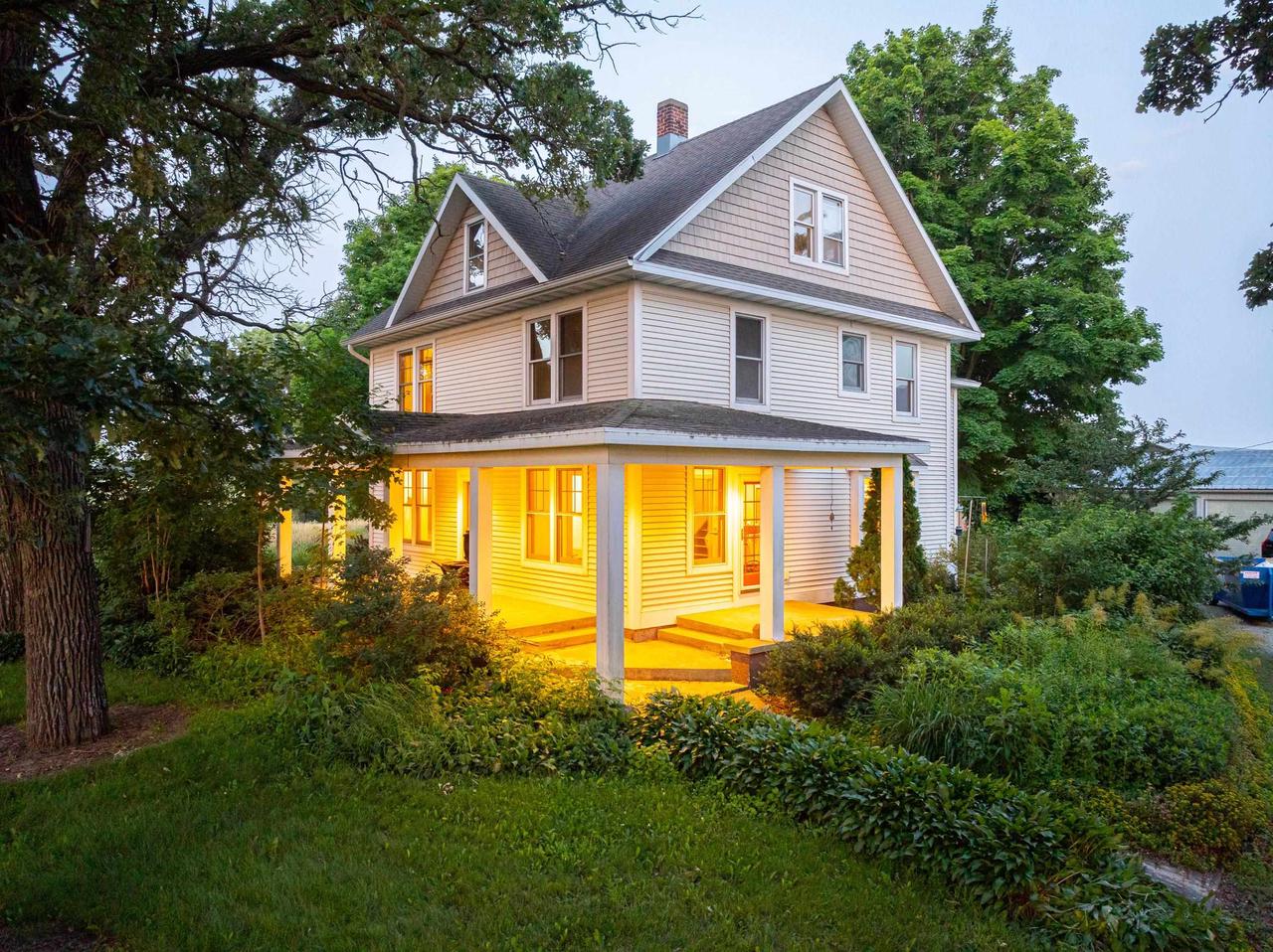 Pickett, Wisconsin, 54964, United States, 3 Bedrooms Bedrooms, ,3 BathroomsBathrooms,Residential,For Sale,1887702