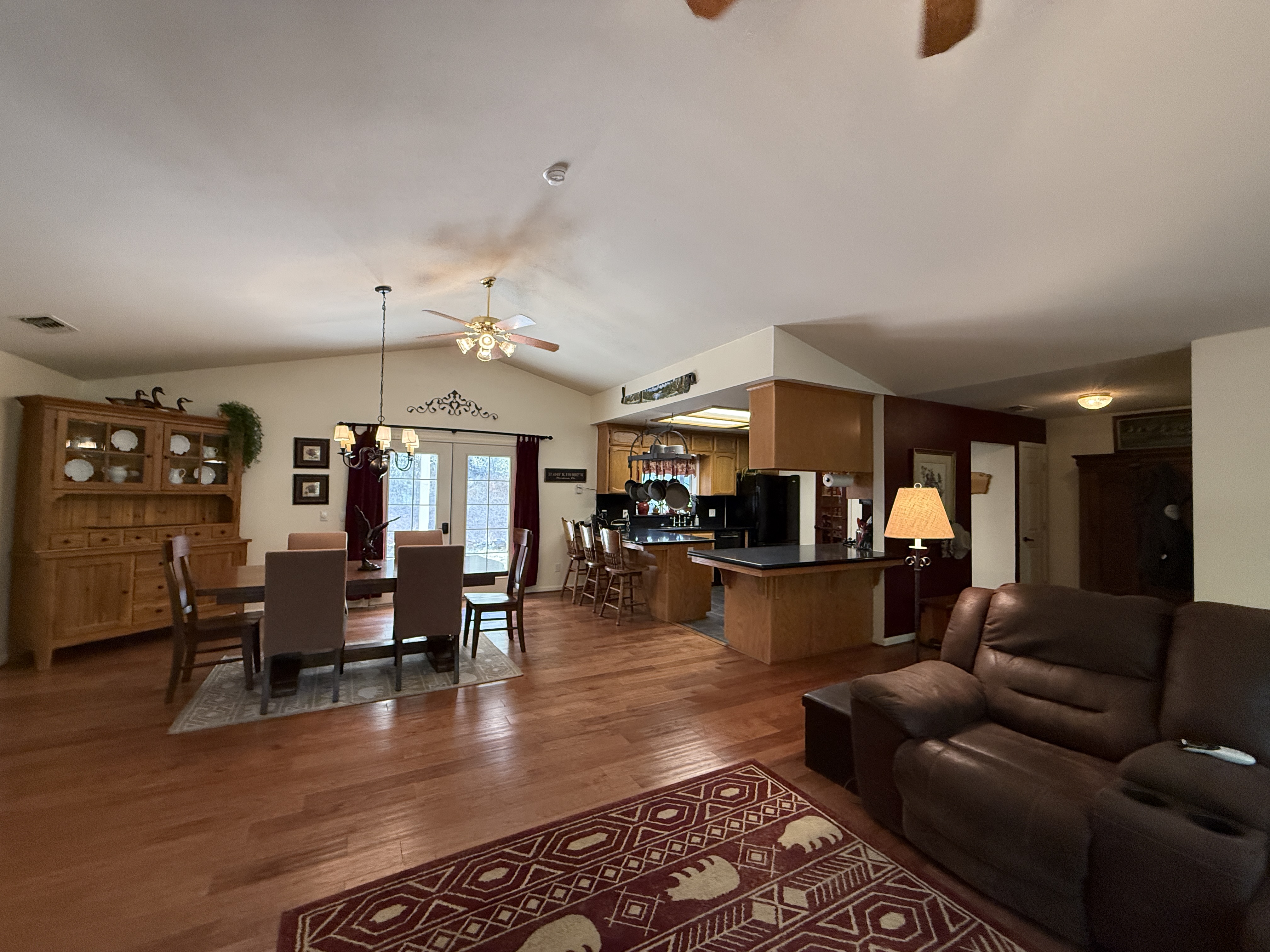 Mariposa, California, 95338, United States, 2 Bedrooms Bedrooms, ,2 BathroomsBathrooms,Residential,For Sale,1983625