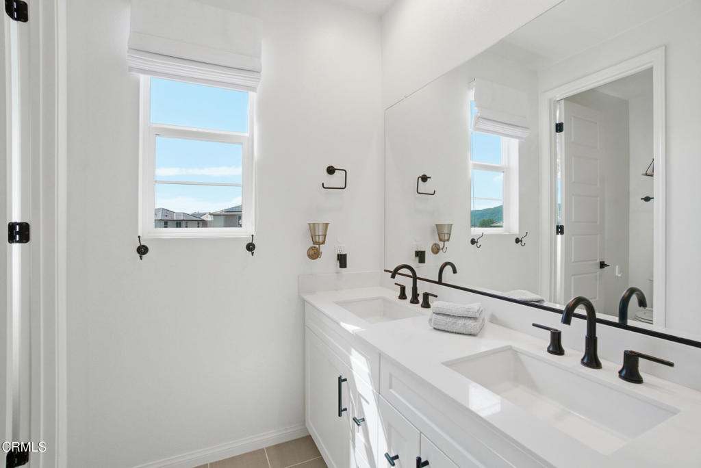 Santa Paula, California, 93060, United States, 4 Bedrooms Bedrooms, ,3 BathroomsBathrooms,Residential,For Sale,2036590