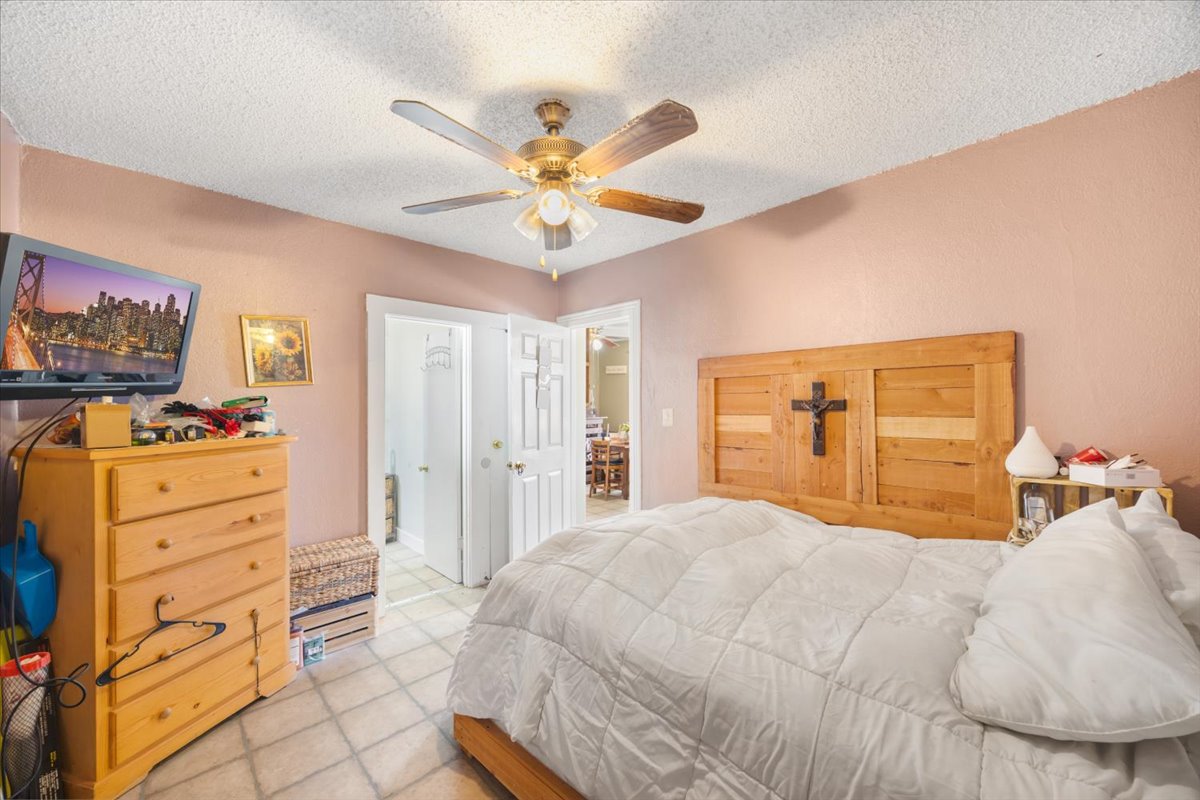 San Jacinto, California, 92583, United States, 6 Bedrooms Bedrooms, ,4 BathroomsBathrooms,Residential,For Sale,1977505