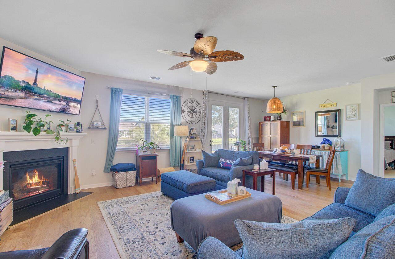 Johns Island, South Carolina, 29455, United States, 4 Bedrooms Bedrooms, ,2 BathroomsBathrooms,Residential,For Sale,1967653