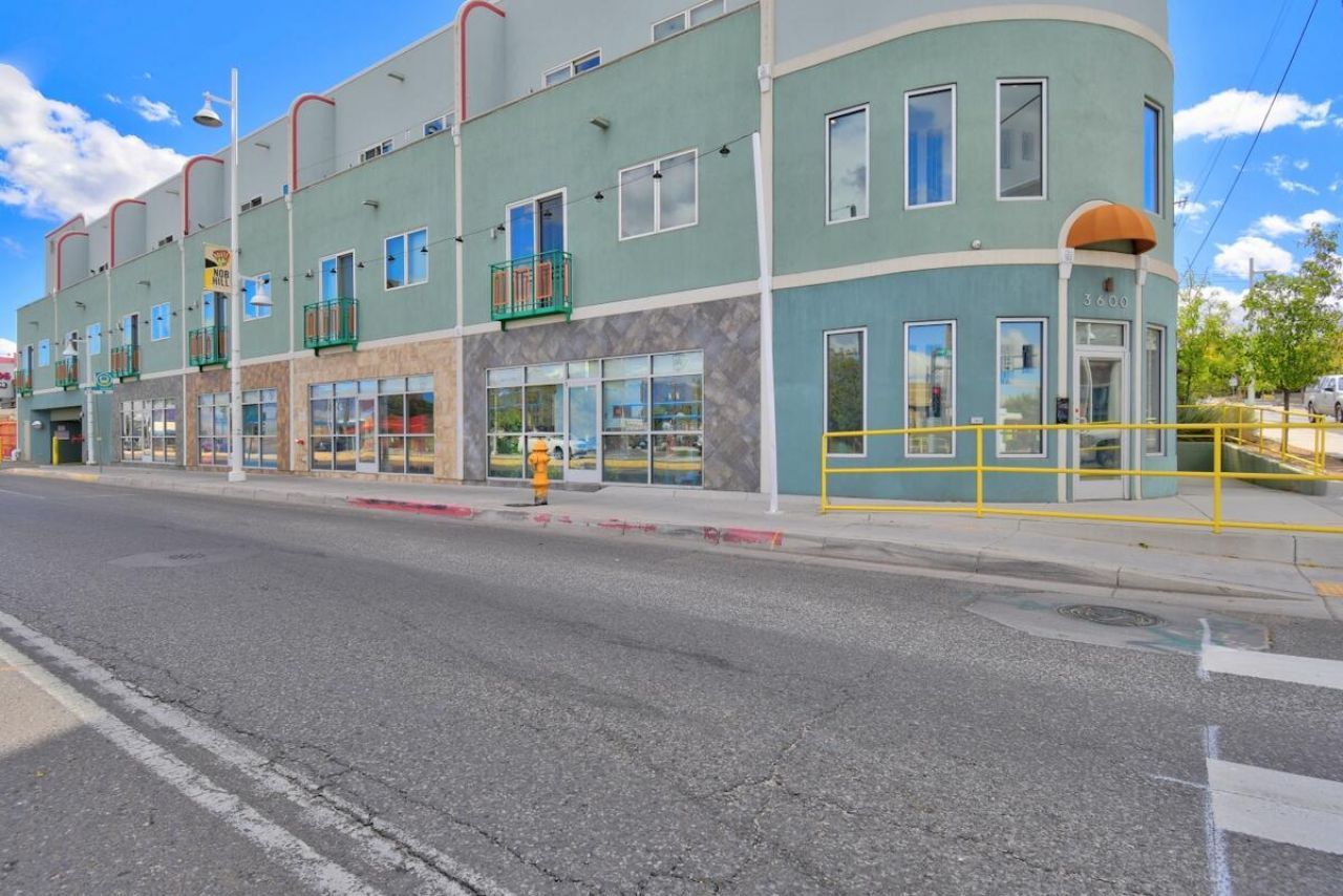 Central Ave, Albuquerque, NM 87108