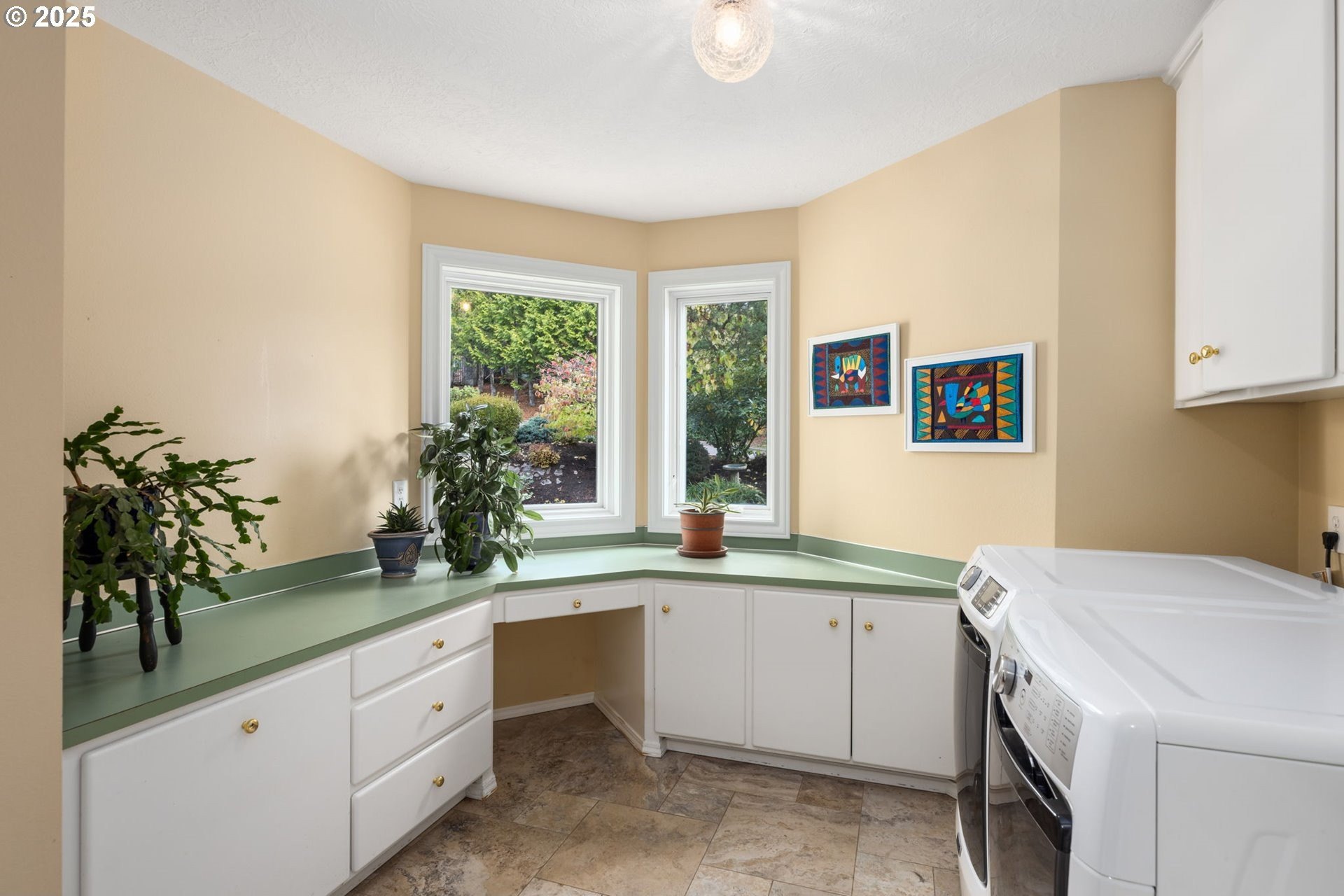 Happy Valley, Oregon, 97086, United States, 3 Bedrooms Bedrooms, ,4 BathroomsBathrooms,Residential,For Sale,1990937