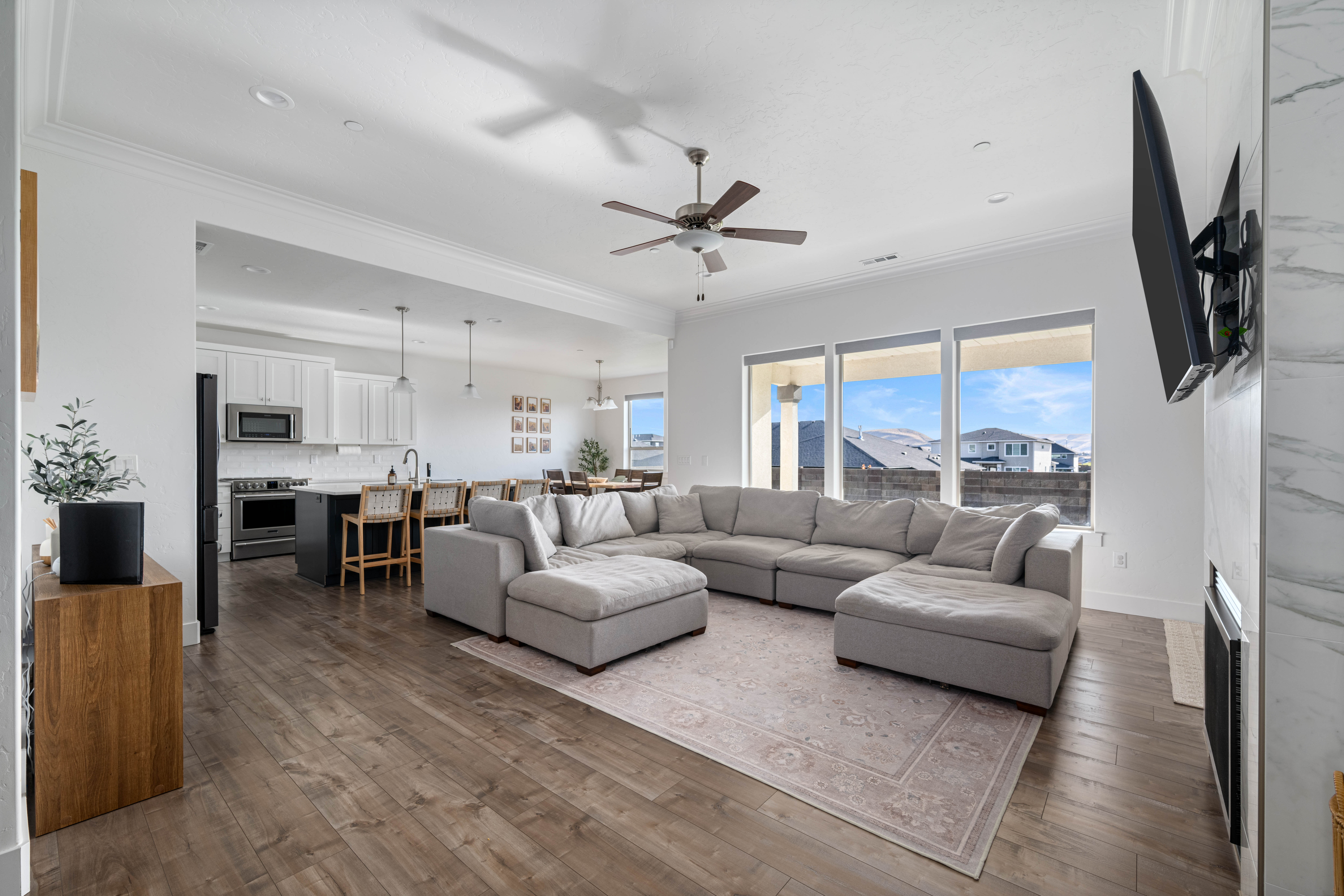  Like NEW - Rambler + Bonus Room - 物件實景