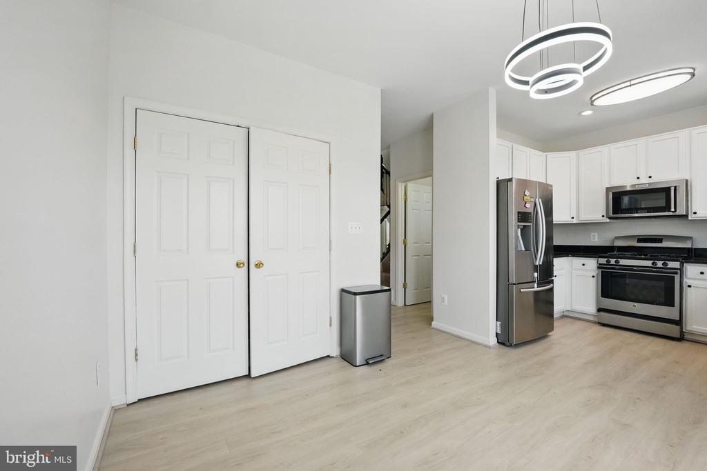 Ashburn, Virginia, 20147, United States, 3 Bedrooms Bedrooms, ,4 BathroomsBathrooms,Residential,For Sale,1850747