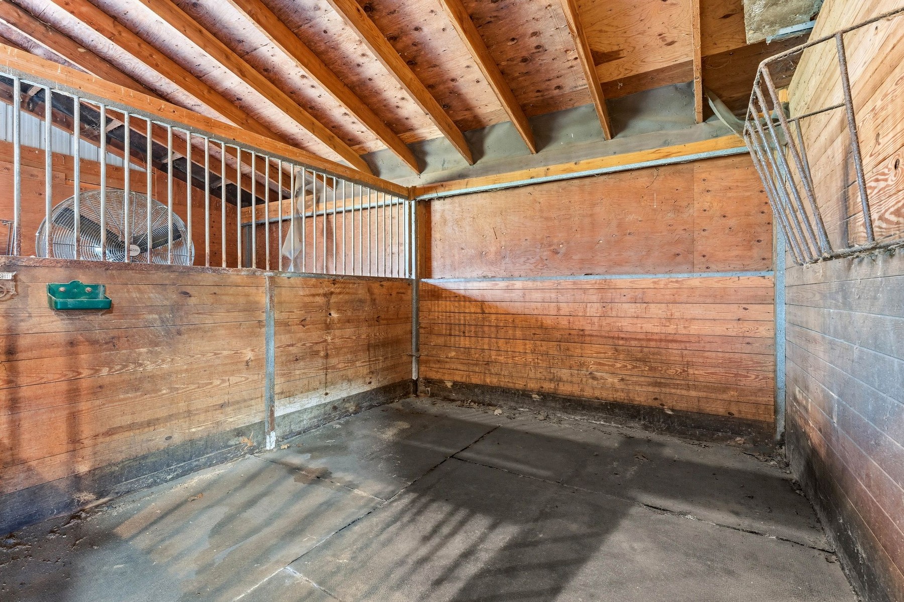  6311 Pine St - 物件實景