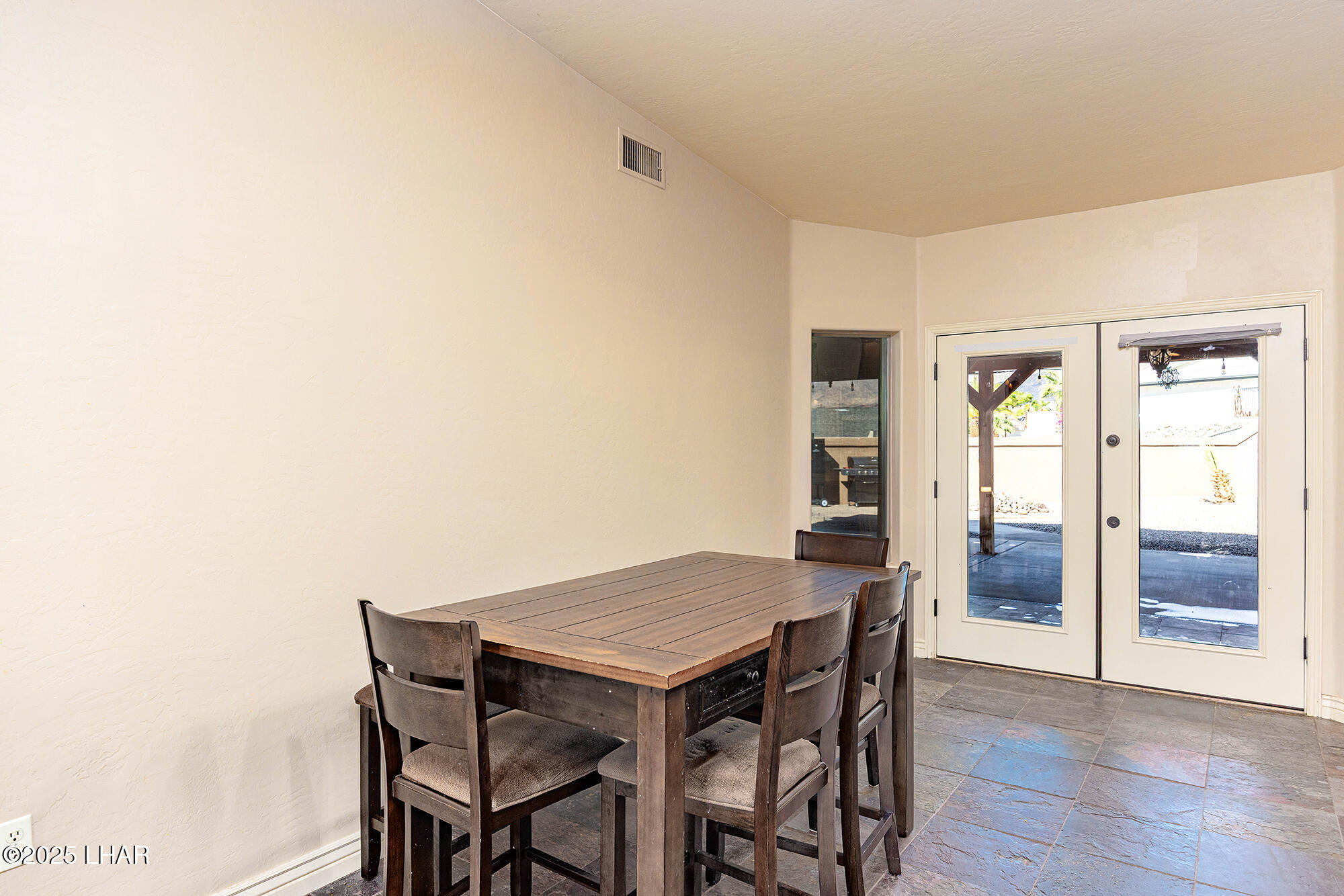 Lake Havasu City, Arizona, 86404, United States, 3 Bedrooms Bedrooms, ,2 BathroomsBathrooms,Residential,For Sale,2001874