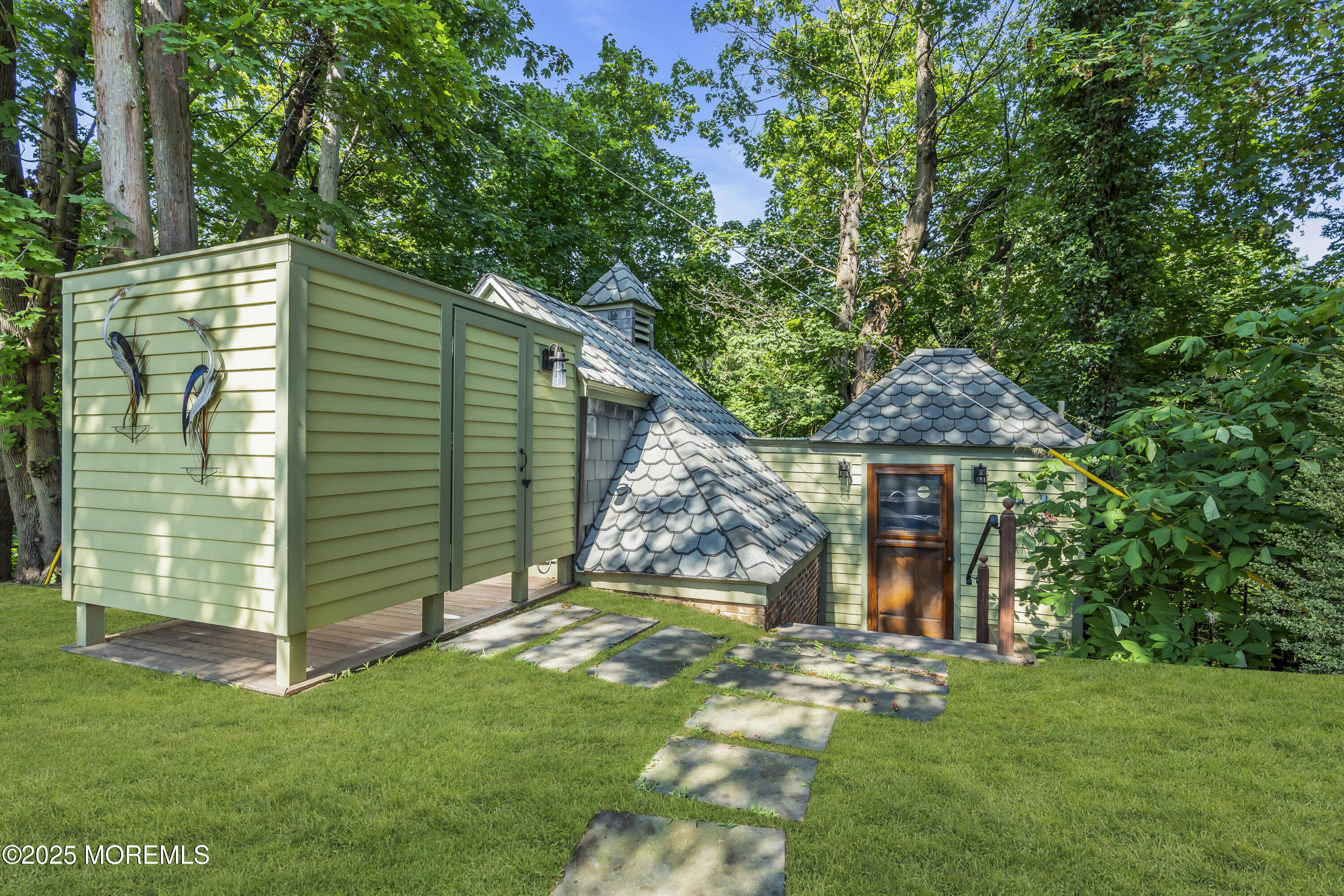 Red Bank, New Jersey, 07701, United States, 9 Bedrooms Bedrooms, ,6 BathroomsBathrooms,Residential,For Sale,1934404