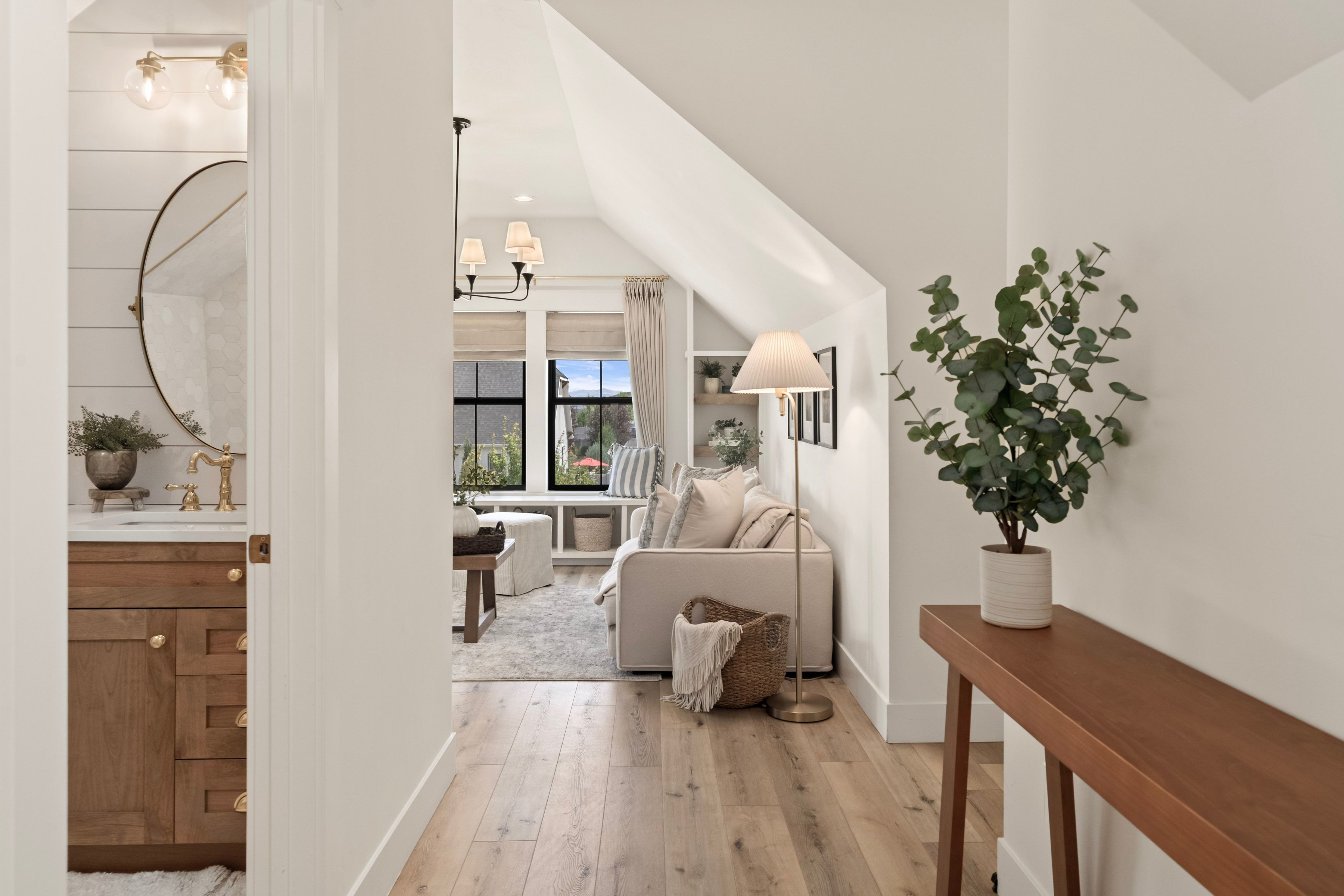  Multi-Generational Luxury with Mountain Views - 物件實景