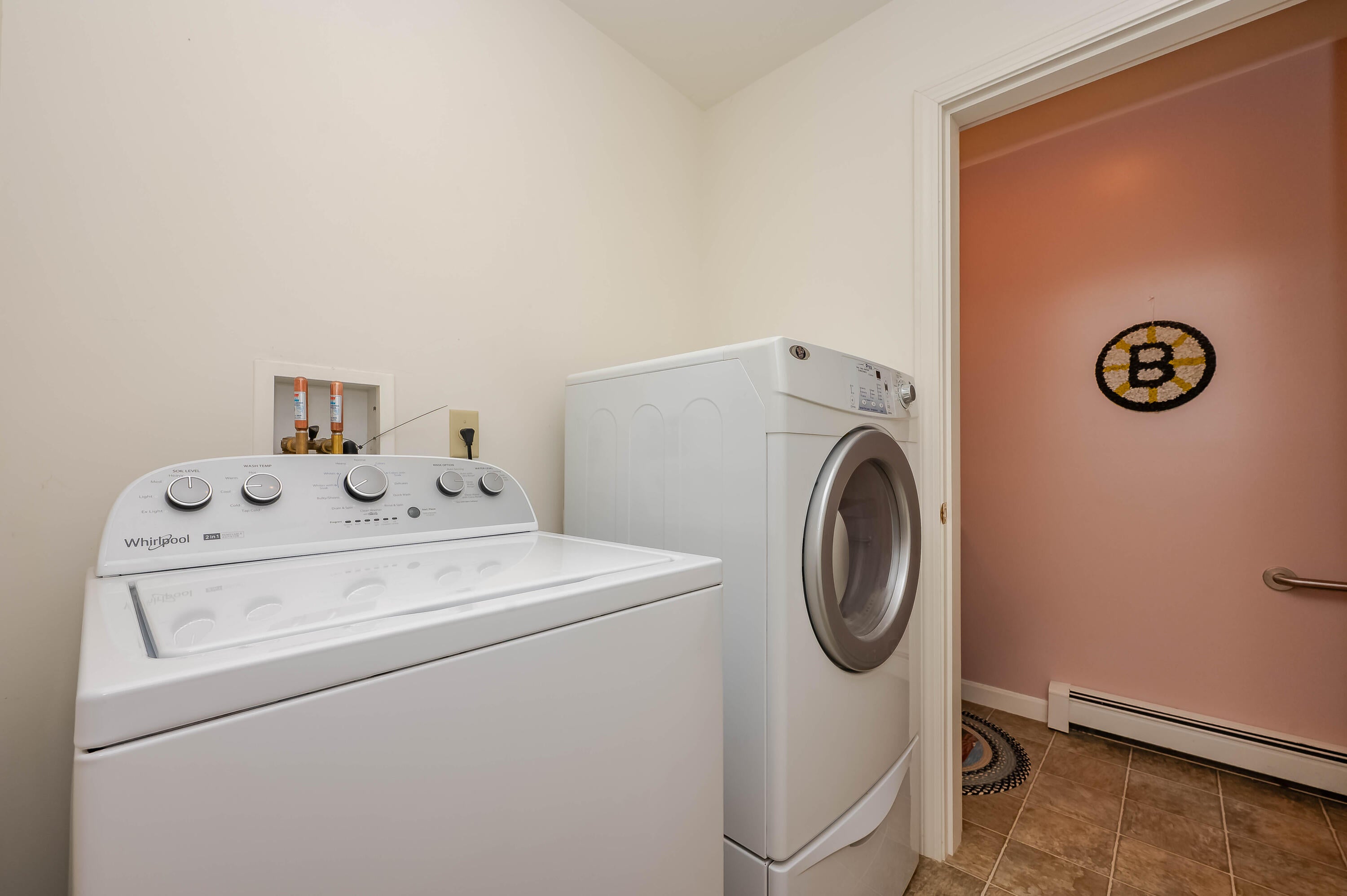North Berwick, Maine, 03906, United States, 3 Bedrooms Bedrooms, ,3 BathroomsBathrooms,Residential,For Sale,1870422