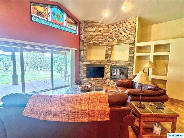 Mimbres, New Mexico, 88049, United States, 2 Bedrooms Bedrooms, ,Residential,For Sale,1931882