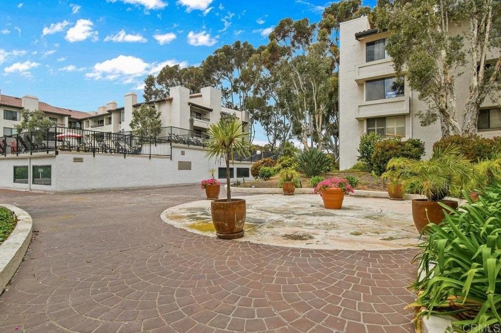 San Diego, California, 92110, United States, 2 Bedrooms Bedrooms, ,2 BathroomsBathrooms,Residential,For Sale,1804693
