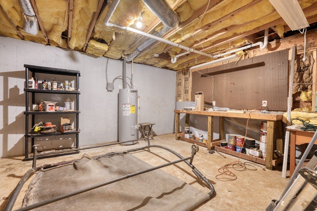 Murphy, North Carolina, 28906, United States, 3 Bedrooms Bedrooms, ,3 BathroomsBathrooms,Residential,For Sale,1902366