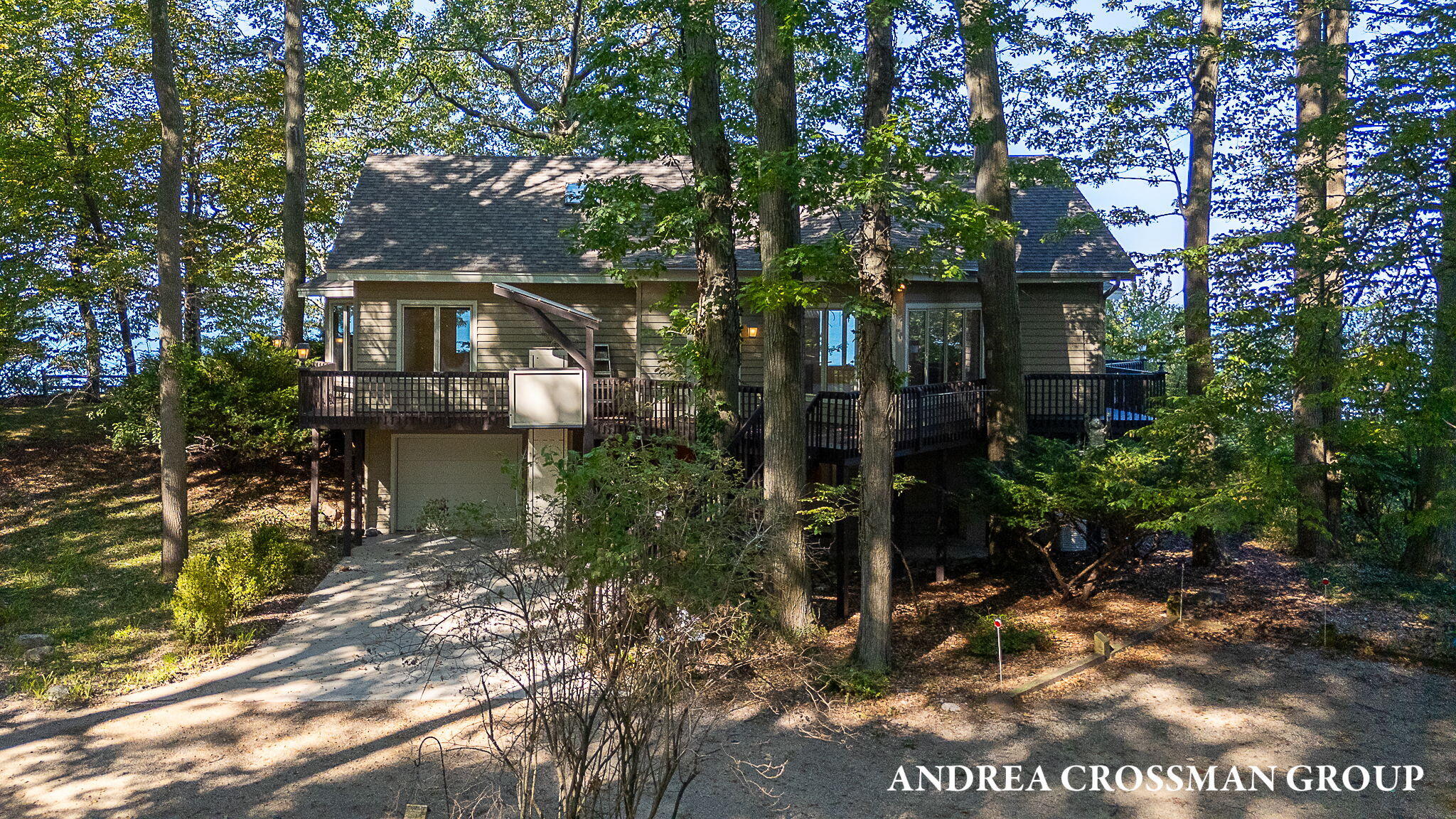 Fennville, Michigan, 49408, United States, 4 Bedrooms Bedrooms, ,3 BathroomsBathrooms,Residential,For Sale,1950968