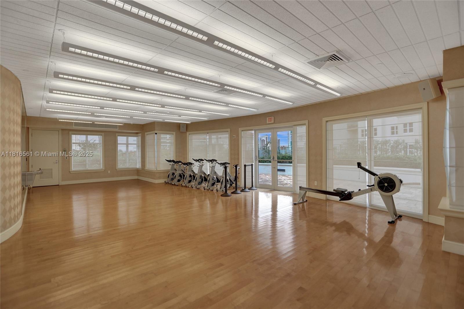 Aventura, Florida, 33180, United States, 2 Bedrooms Bedrooms, ,2 BathroomsBathrooms,Residential,For Sale,1848043
