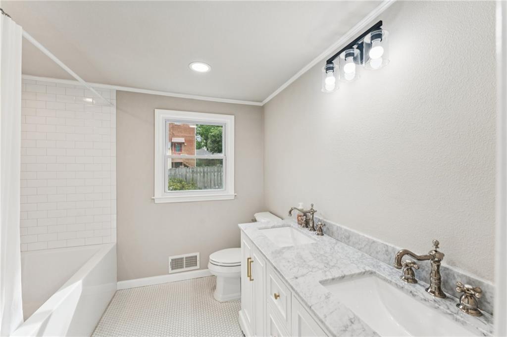 Atlanta, Georgia, 30338, United States, 3 Bedrooms Bedrooms, ,2 BathroomsBathrooms,Residential,For Sale,2037309