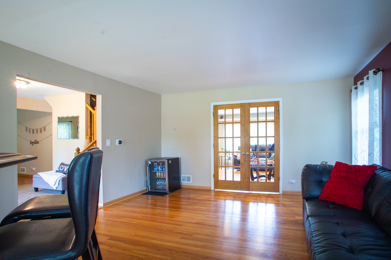 Barrington, Illinois, 60010, United States, 4 Bedrooms Bedrooms, ,3 BathroomsBathrooms,Residential,For Sale,1989548