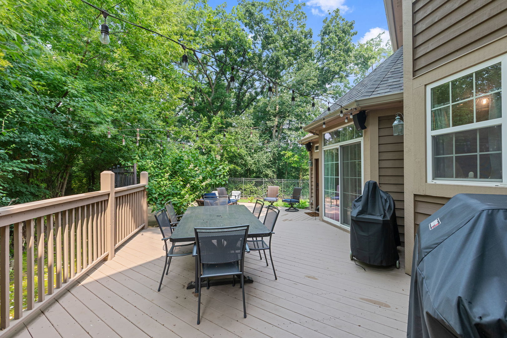 Spring Grove, Illinois, 60081, United States, 4 Bedrooms Bedrooms, ,4 BathroomsBathrooms,Residential,For Sale,1906702