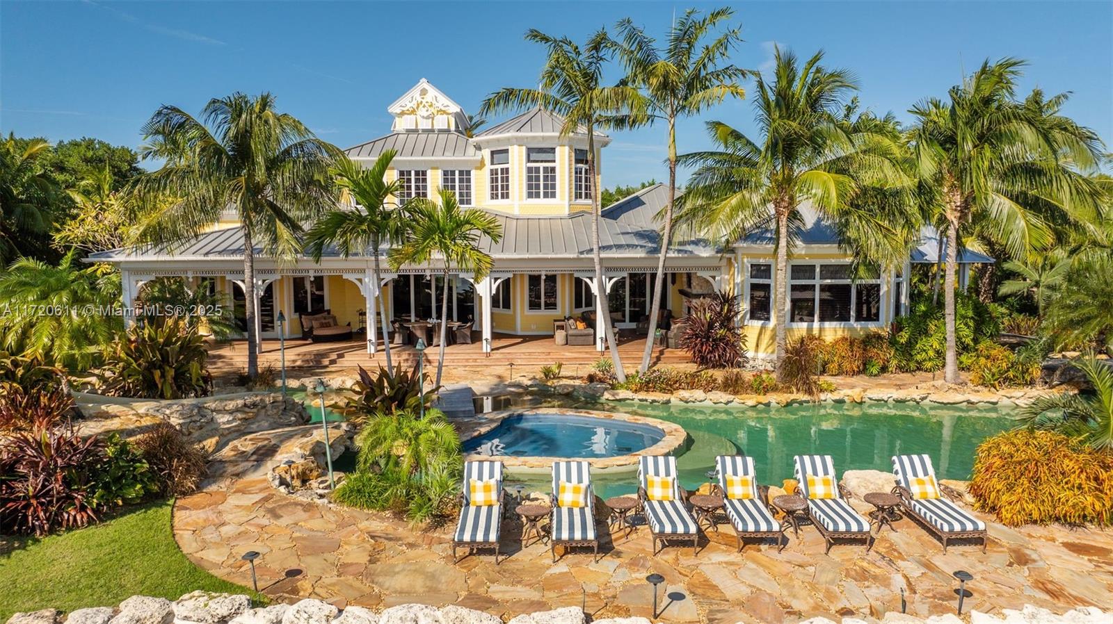 Marathon, Florida, 33050, United States, 5 Bedrooms Bedrooms, ,9 BathroomsBathrooms,Residential,For Sale,1933617