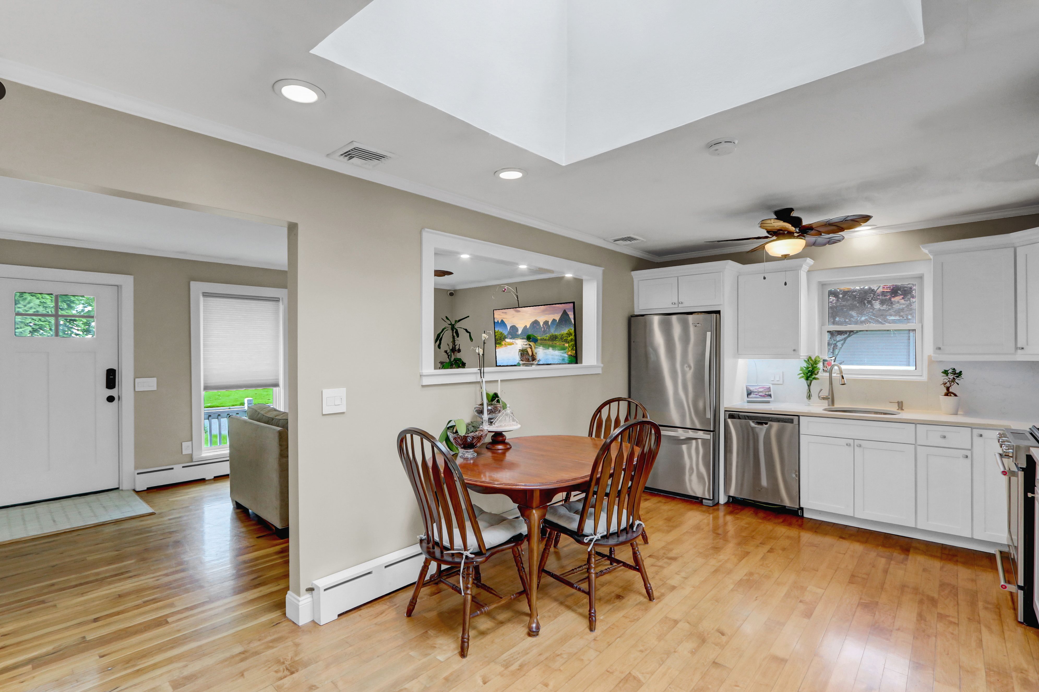 Brookhaven, New York, 11719, United States, 3 Bedrooms Bedrooms, ,2 BathroomsBathrooms,Residential,For Sale,1924488
