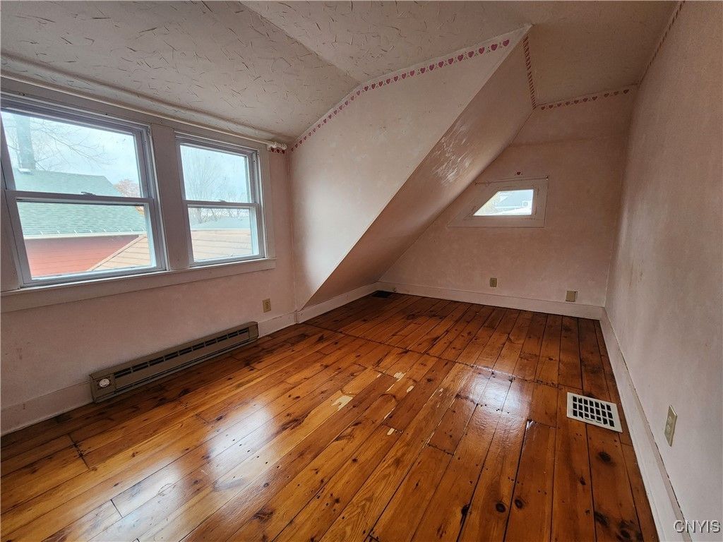 Skaneateles, New York, 13152, United States, 3 Bedrooms Bedrooms, ,2 BathroomsBathrooms,Residential,For Sale,1988278