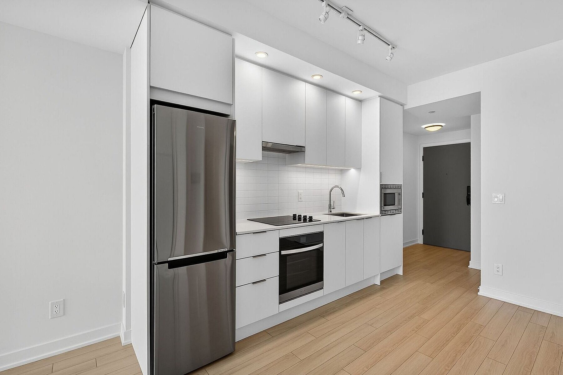  North Oak Condos - 物件實景