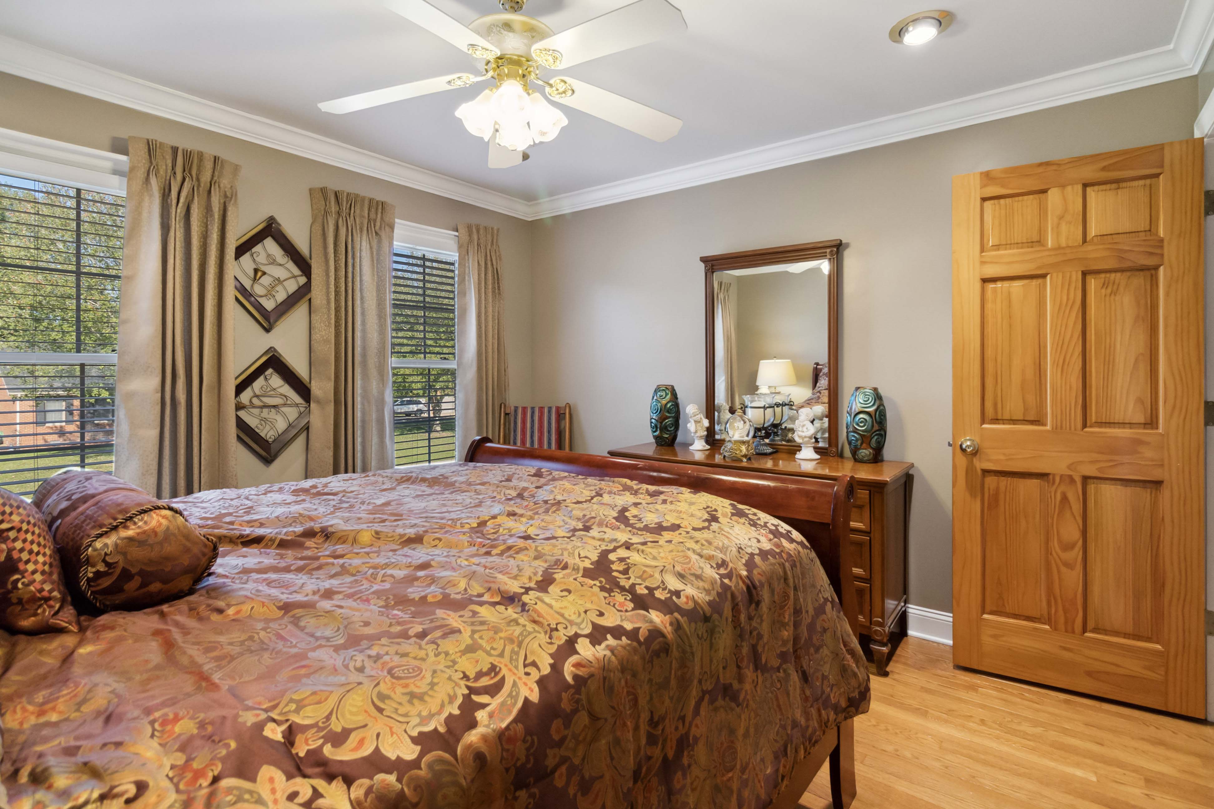 Corbin, Kentucky, 40701, United States, 10 Bedrooms Bedrooms, ,10 BathroomsBathrooms,Residential,For Sale,2045209