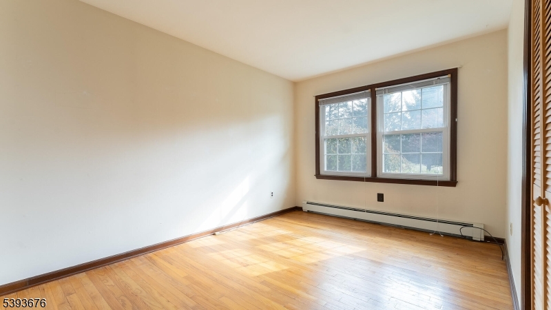 Kingwood Twp., New Jersey, 08867, United States, 3 Bedrooms Bedrooms, ,2 BathroomsBathrooms,Residential,For Sale,1988305