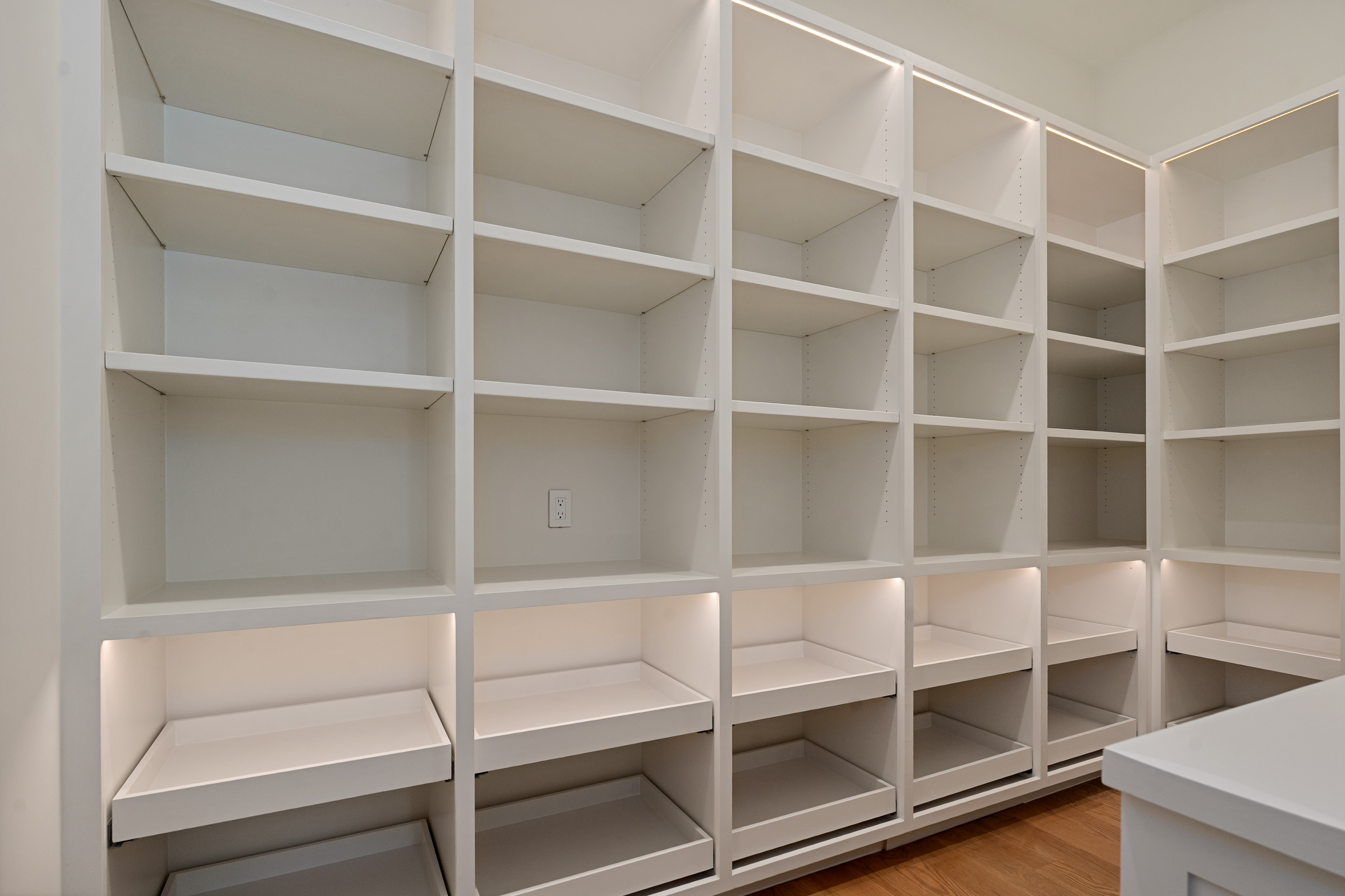  Sophisticated Transitional Design - 物件實景
