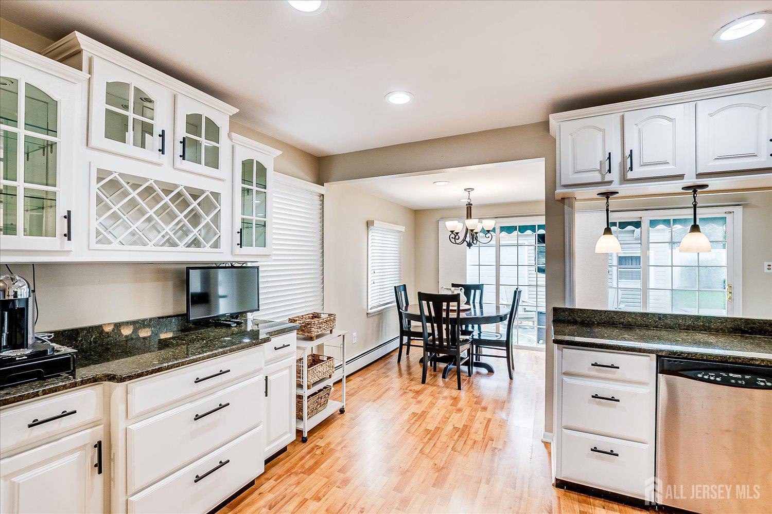 Carteret, New Jersey, 07008, United States, 4 Bedrooms Bedrooms, ,2 BathroomsBathrooms,Residential,For Sale,1981641