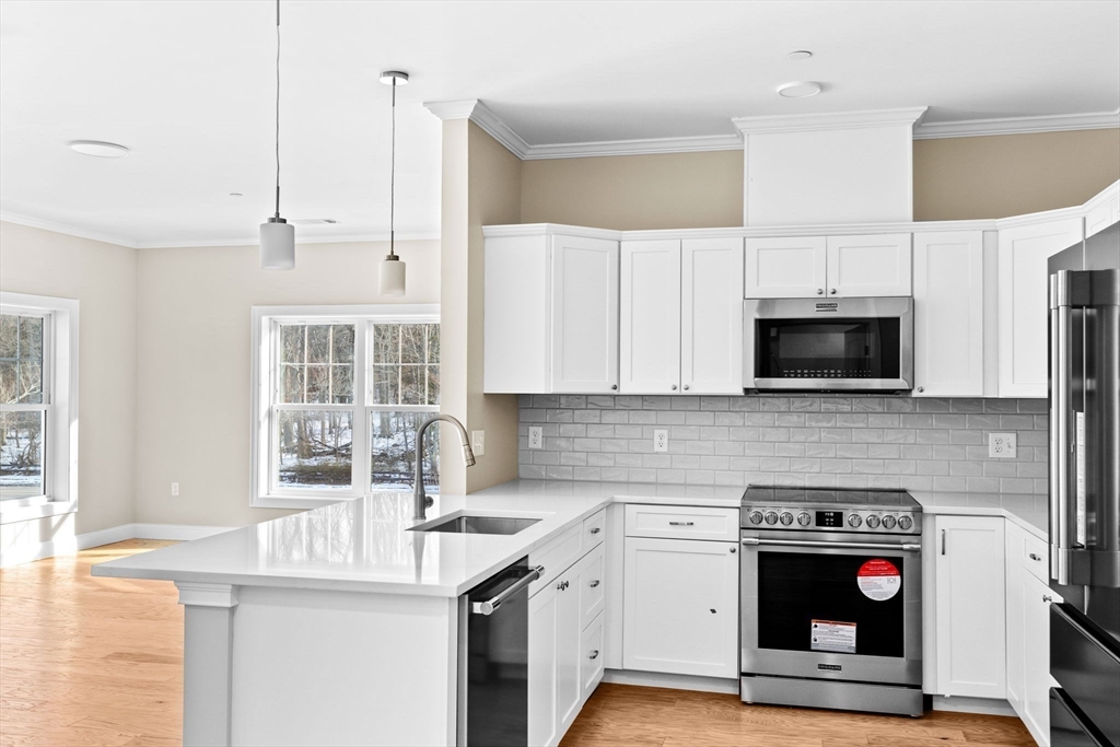 Milton, Massachusetts, 02186, United States, 2 Bedrooms Bedrooms, ,2 BathroomsBathrooms,Residential,For Sale,1907796