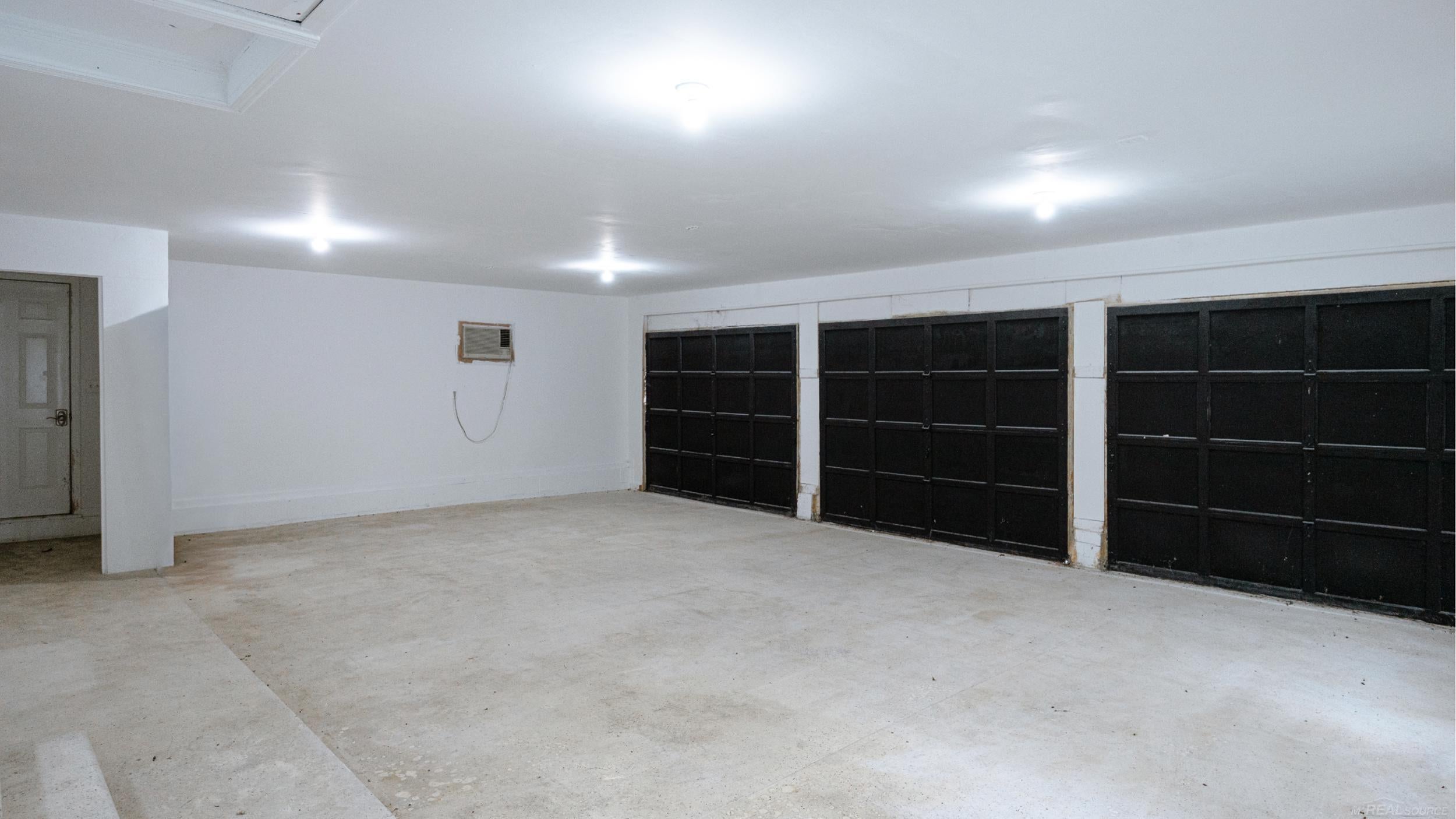 Columbus, Michigan, 48063, United States, 3 Bedrooms Bedrooms, ,3 BathroomsBathrooms,Residential,For Sale,1974296