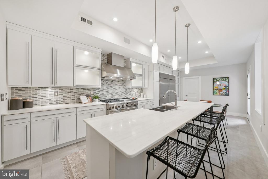 Washington, District of Columbia, 20001, United States, 6 Bedrooms Bedrooms, ,6 BathroomsBathrooms,Residential,For Sale,1983569