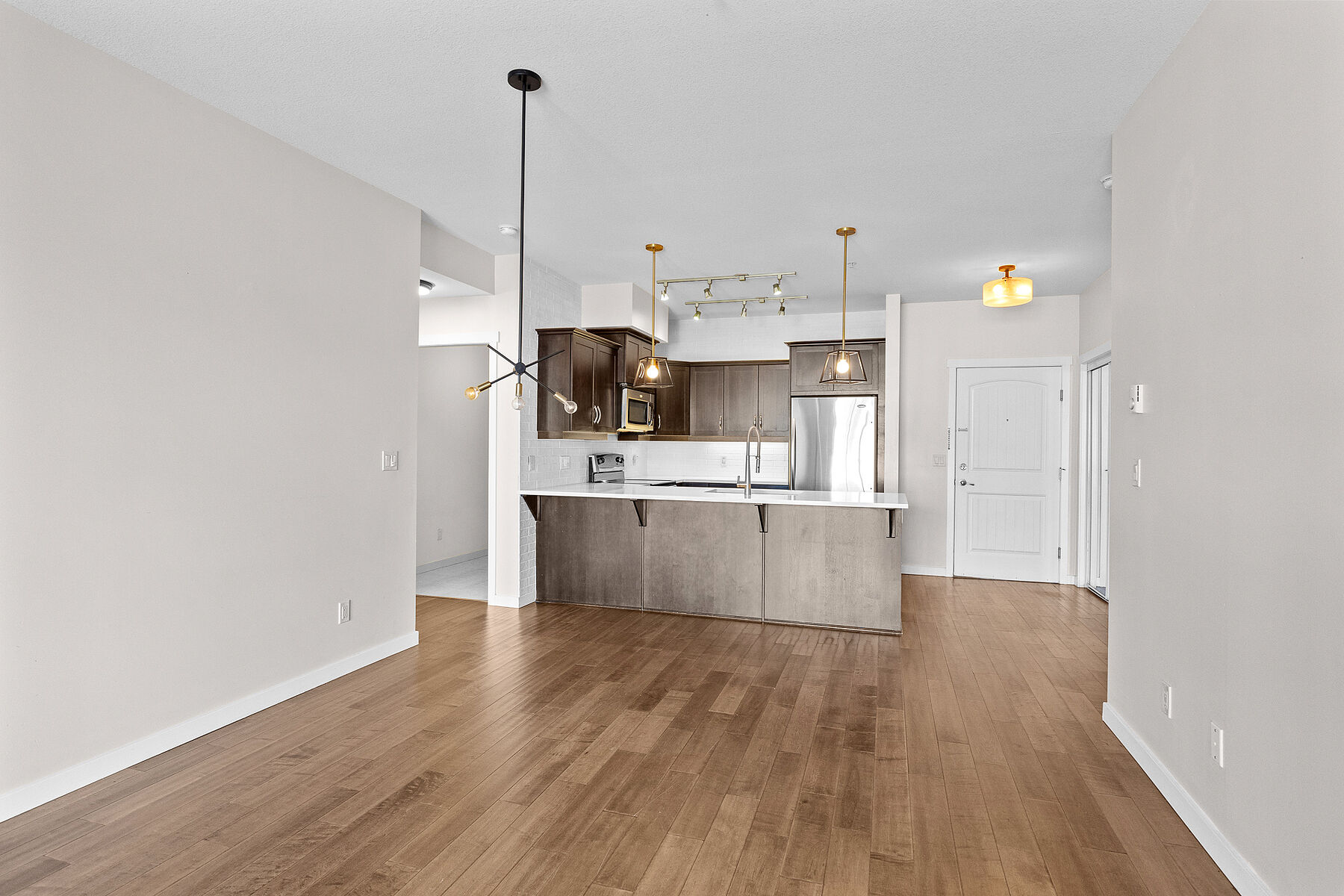  Mission Meadows Condo - 物件實景