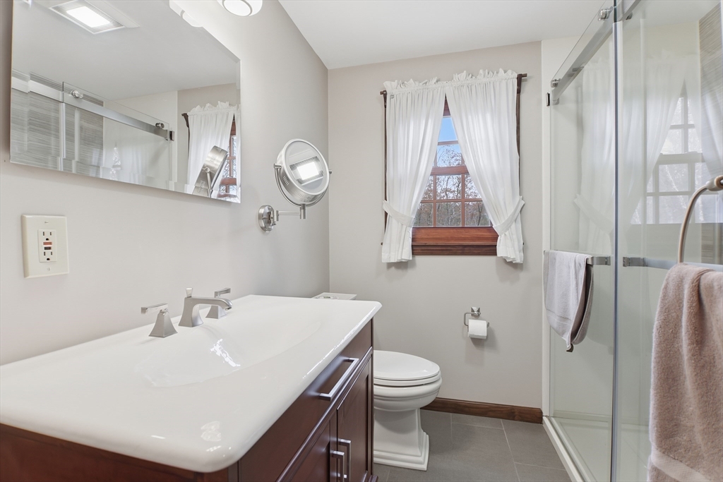 Monson, Massachusetts, 01057, United States, 5 Bedrooms Bedrooms, ,2 BathroomsBathrooms,Residential,For Sale,1988308