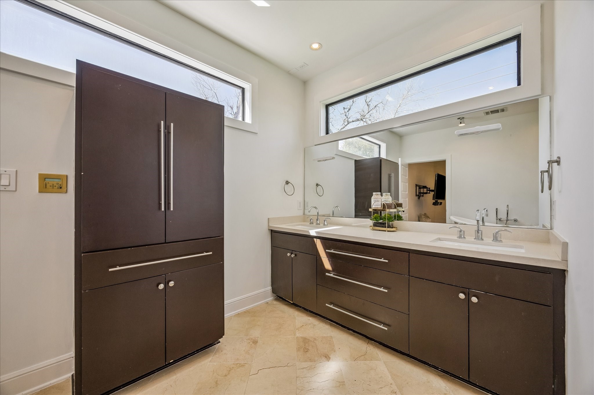  427 W 27th Street - 物件實景