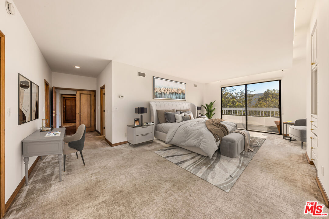 Los Angeles, California, 90035, United States, 3 Bedrooms Bedrooms, ,4 BathroomsBathrooms,Residential,For Sale,1989035