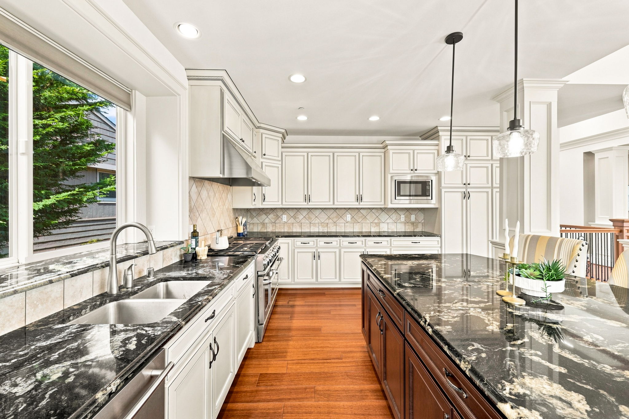  9671 Evergreen Drive, Bellevue, WA 98004 - 物件實景