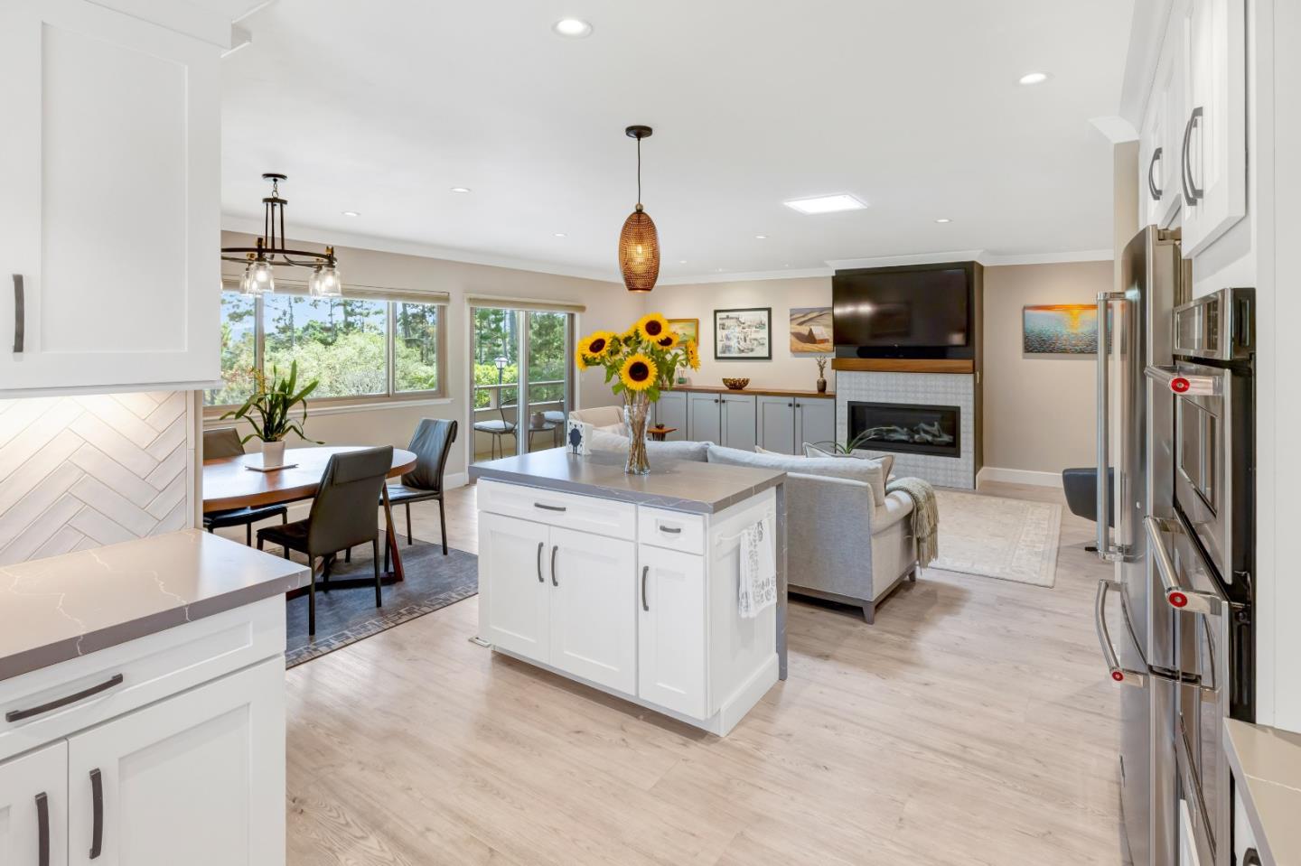 Monterey, California, 93940, United States, 3 Bedrooms Bedrooms, ,3 BathroomsBathrooms,Residential,For Sale,1947975
