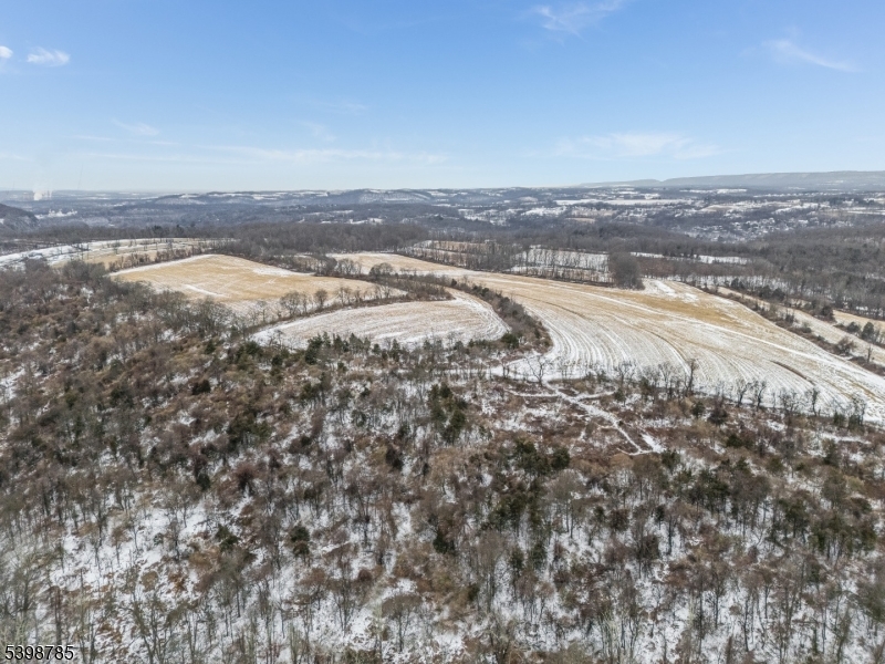 Columbia, New Jersey, 07832, United States, 3 Bedrooms Bedrooms, ,1 BathroomBathrooms,Residential,For Sale,2006110