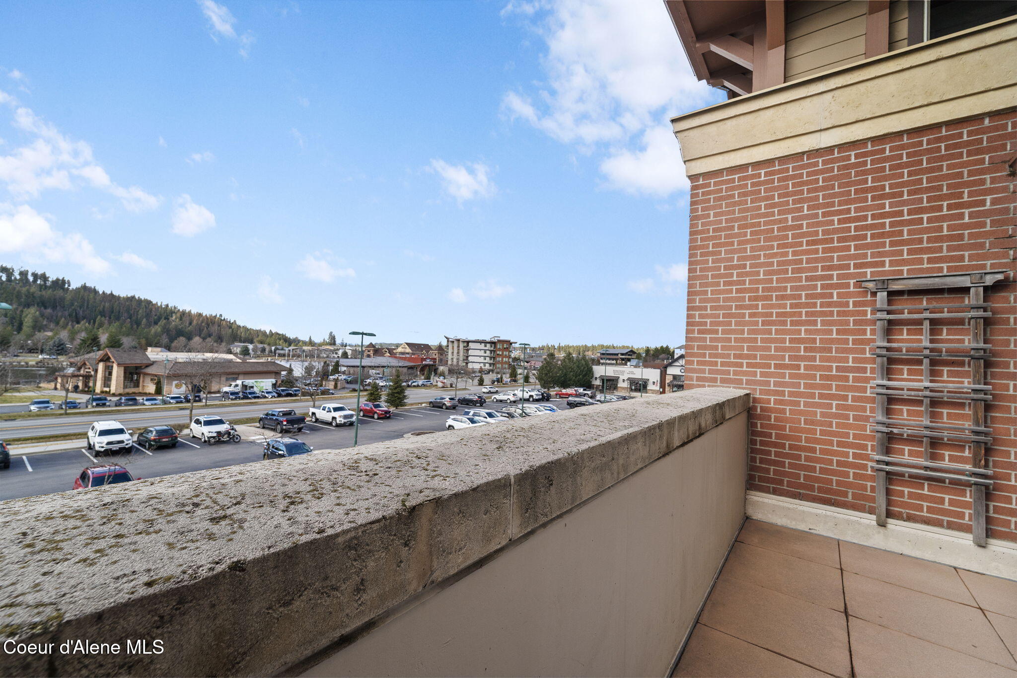 Coeur d'Alene, Idaho, 83814, United States, 2 Bedrooms Bedrooms, ,3 BathroomsBathrooms,Residential,For Sale,2022050