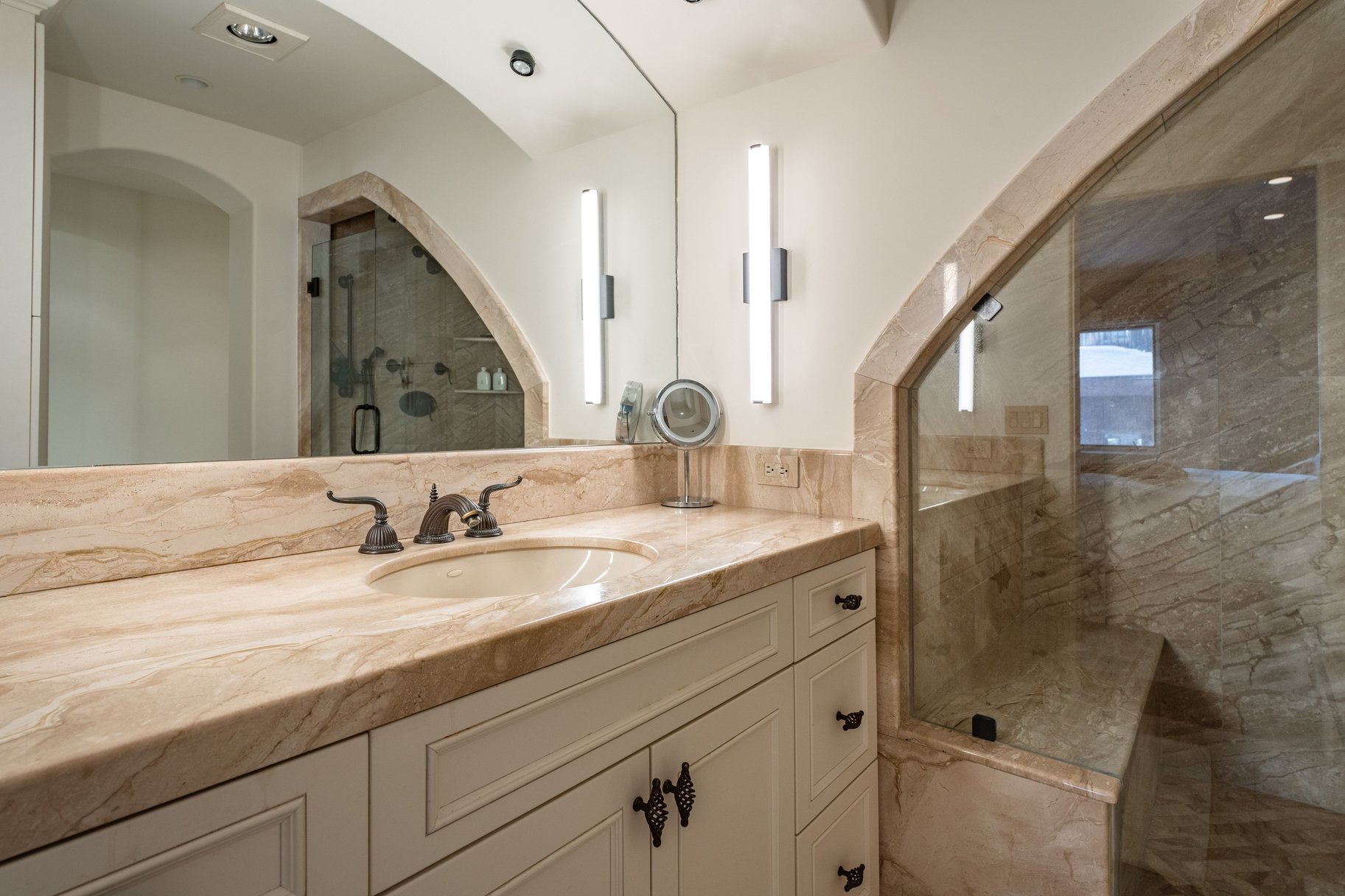  Legendary Stillwater Cove  Gated. Private. Lakefront - 物件實景