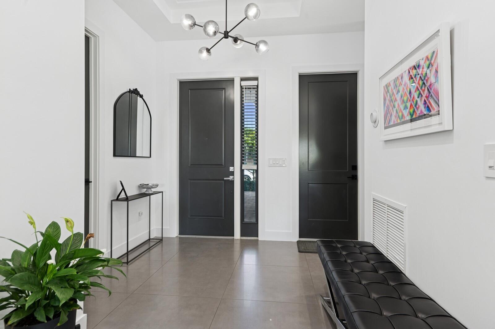 West Palm Beach, Florida, 33401, United States, 3 Bedrooms Bedrooms, ,4 BathroomsBathrooms,Residential,For Sale,1745907