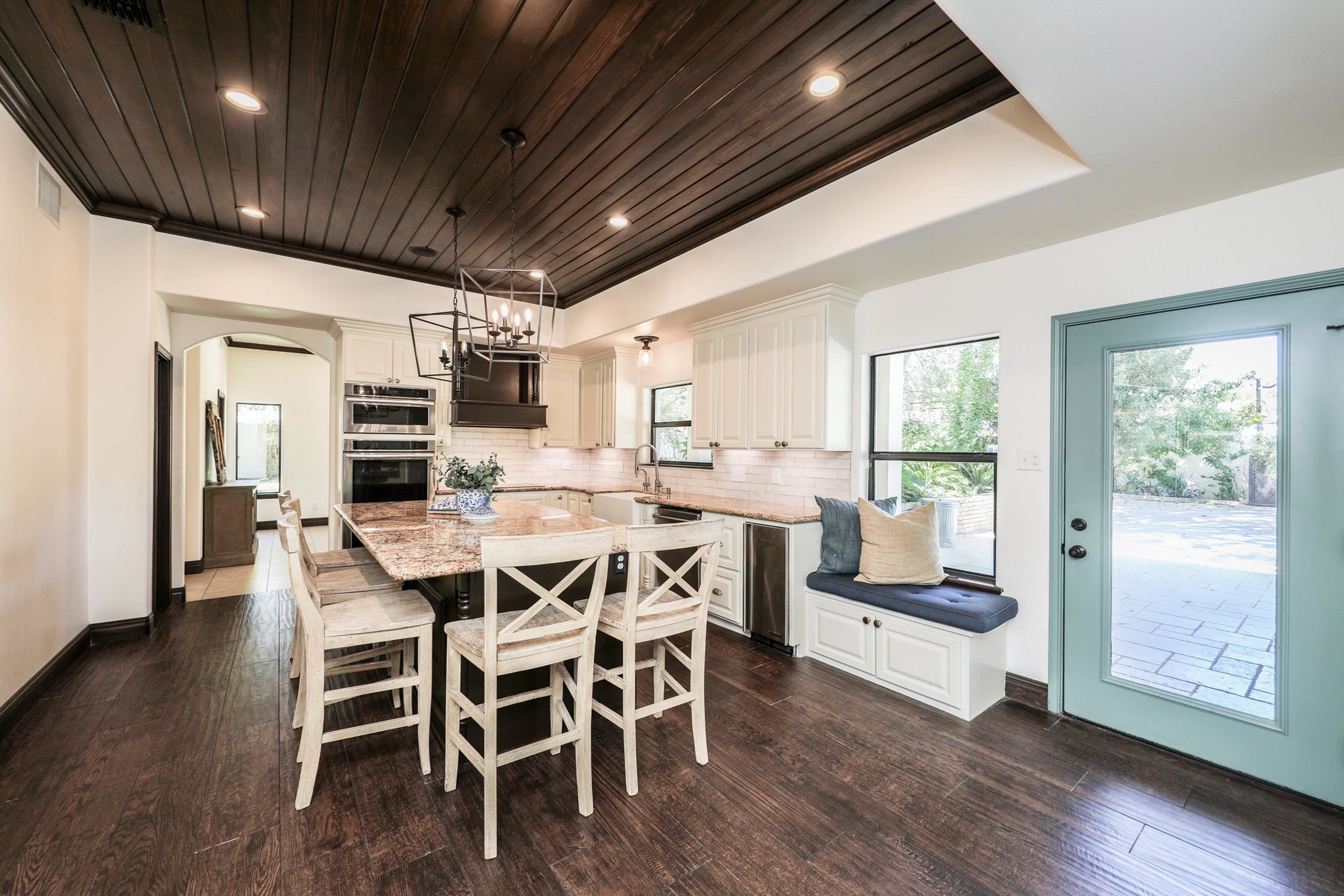 Laredo, Texas, 78041, United States, 4 Bedrooms Bedrooms, ,5 BathroomsBathrooms,Residential,For Sale,1989337