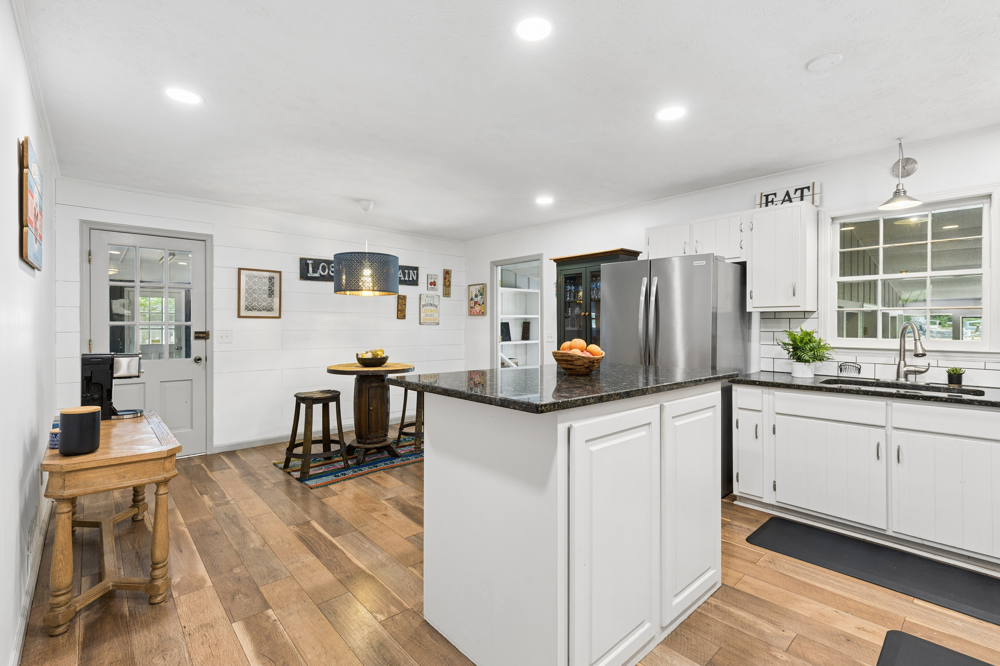  Spacious Ranch with Backyard Retreat in Powder Springs - 物件實景