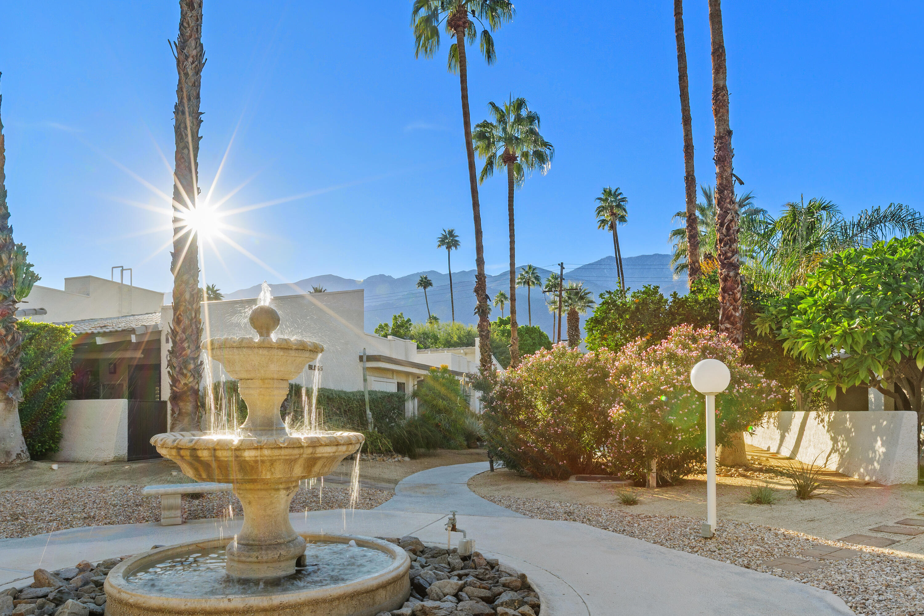 Palm Springs, California, 92264, United States, 3 Bedrooms Bedrooms, ,2 BathroomsBathrooms,Residential,For Sale,1998935