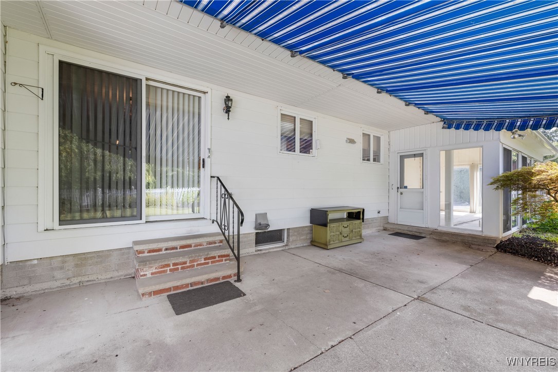 Lewiston, New York, 14092, United States, 3 Bedrooms Bedrooms, ,4 BathroomsBathrooms,Residential,For Sale,1937436